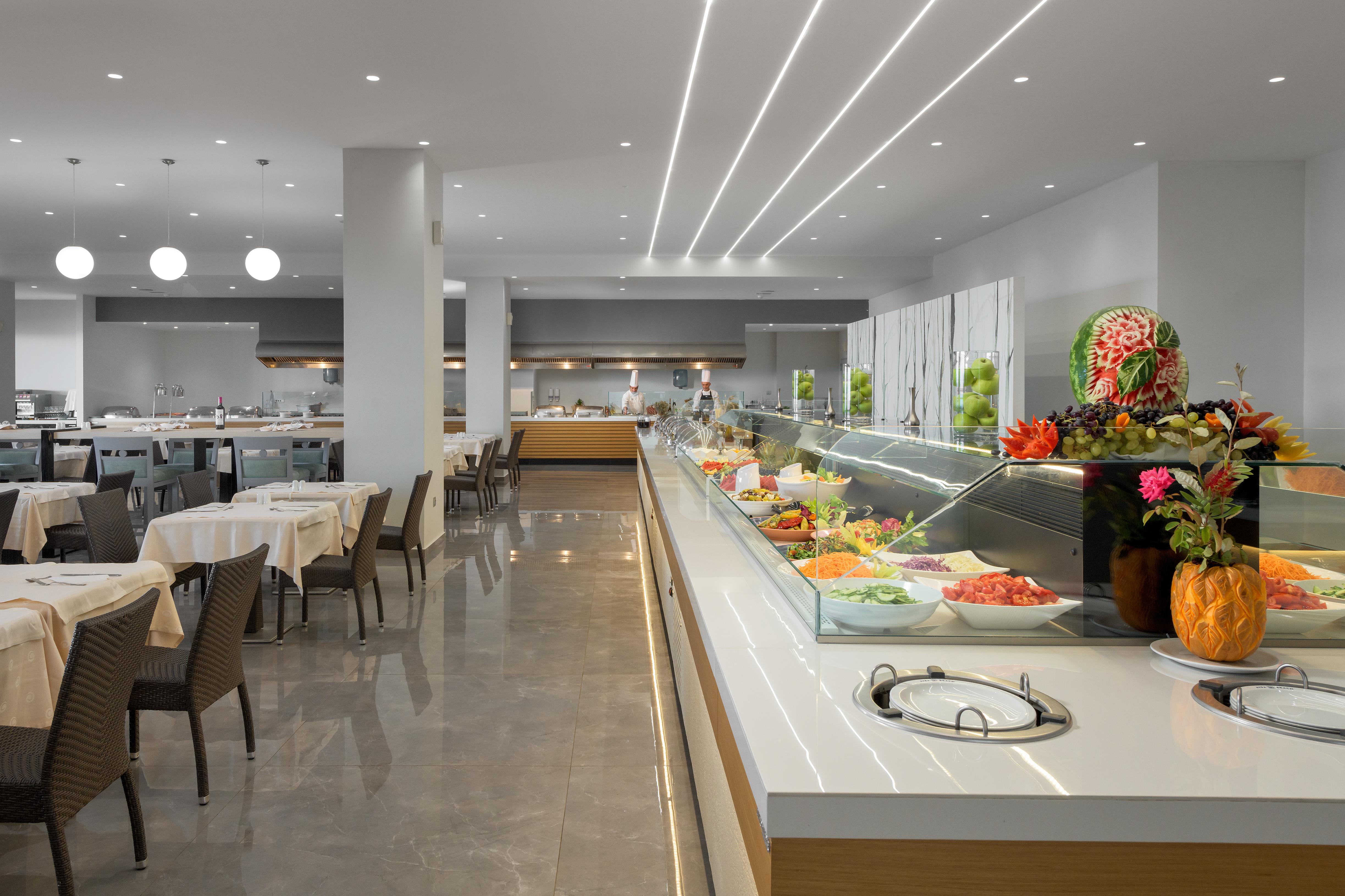 AVRA BEACH RESORT IXIA | 4-STAR ACCOMMODATION WITH AN ARCHAEOLOGICAL MUSEUM
